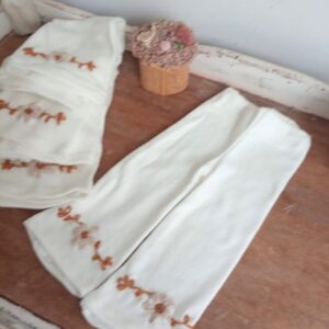 Inicio pantalon ori tejido y bordado